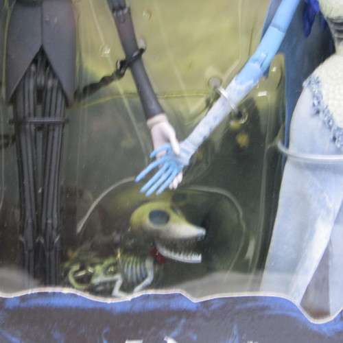 McFarlane Toys Tim Burton`s Corpse Bride and Victor figurines - Commemorative 2-pack for DVD release