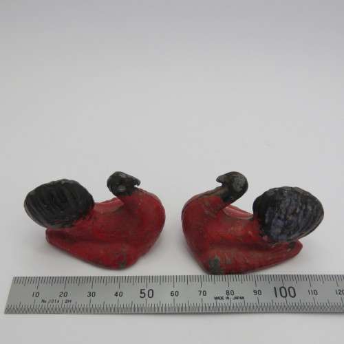 Pair of vintage lead birds - Turkey`s