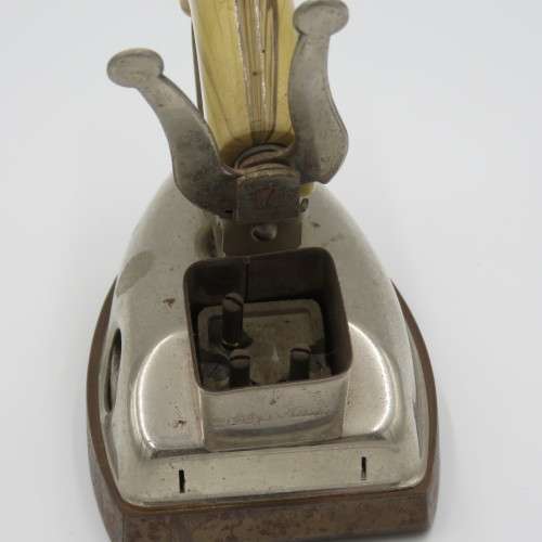 Vintage flash electrical sad iron