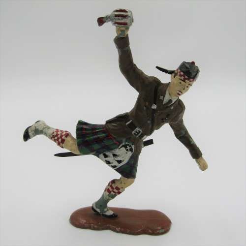 1964 Scottish soldiers - hand grenade thrower - made by Louis Marx and Co. Ltd.