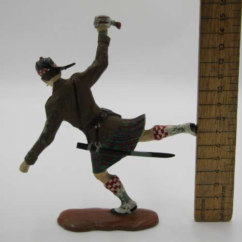 1964 Scottish soldiers - hand grenade thrower - made by Louis Marx and Co. Ltd.
