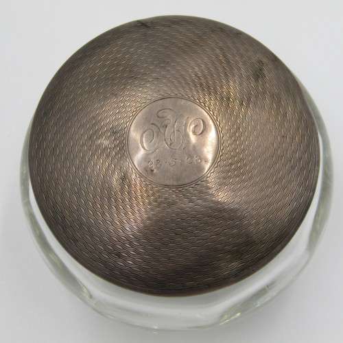 Small glass bowl with Silver lid