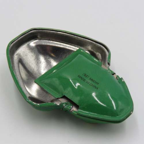 MM269 Tin plate clicker toy frog