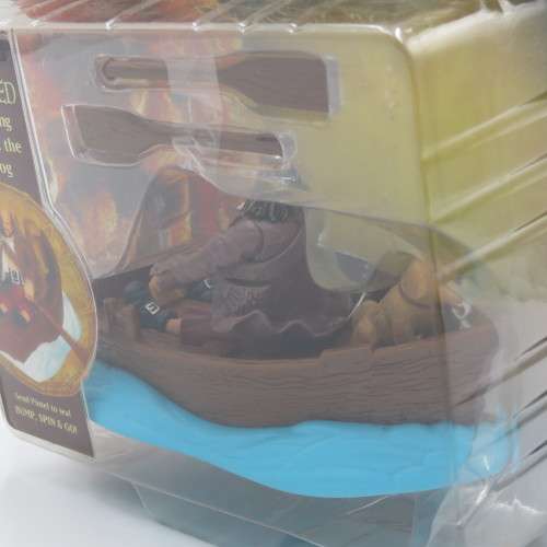 Disney Zizzle Motorized Skiff rowing Pintel and the Prison dog - Pirates of the Caribbean