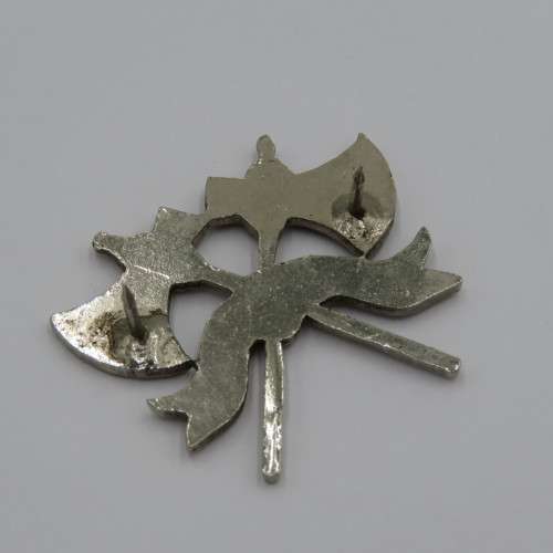 Fireman`s crossed axes badge