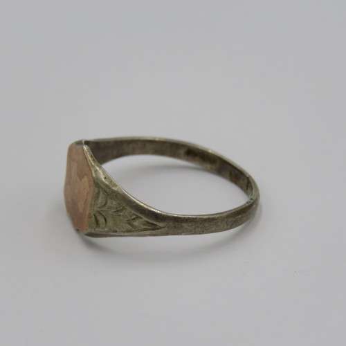 Vintage sterling silver signet ring with gold topping - Weighs 1,8 grams - Size L 1/2