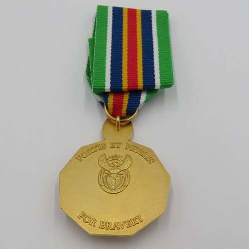 SA Police Canine and Equine Star for bravery medal