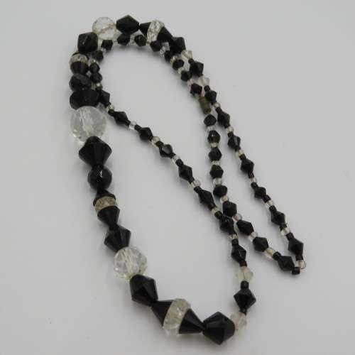 Black bead necklace with crystals - Possibly Jet - Length 62 cm