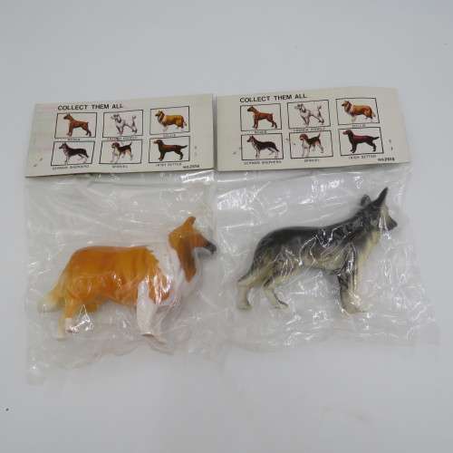 Vintage set of 5 collectible plastic dogs
