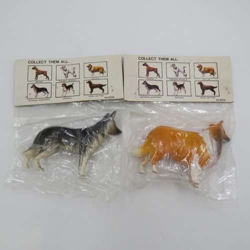 Vintage set of 6 collectible plastic dogs