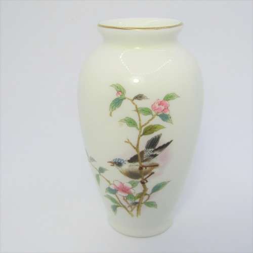 Vintage Yamaji Japanese porcelain small vase