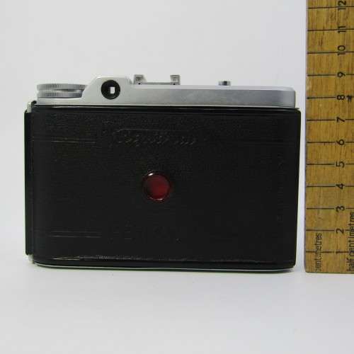 Viogtlander Pronto with Vaskar lens in leather pouch - excellent condition