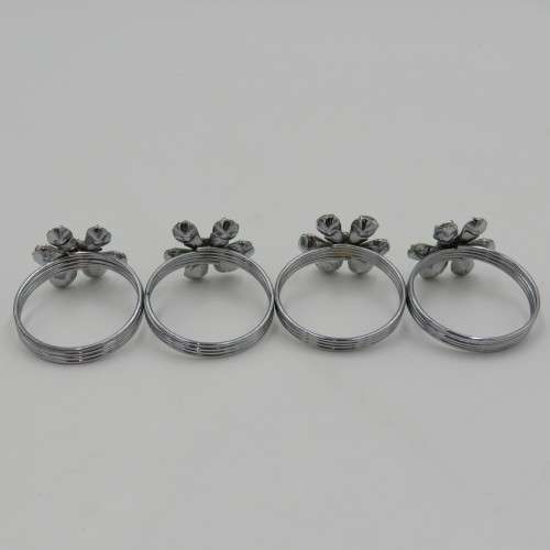 Lot of 8 flower shaped napkin rings