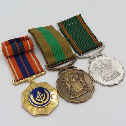 Set of 6 SADF Border War medals issued to 72110216 KV Lieutenant T.G. Swanepoel