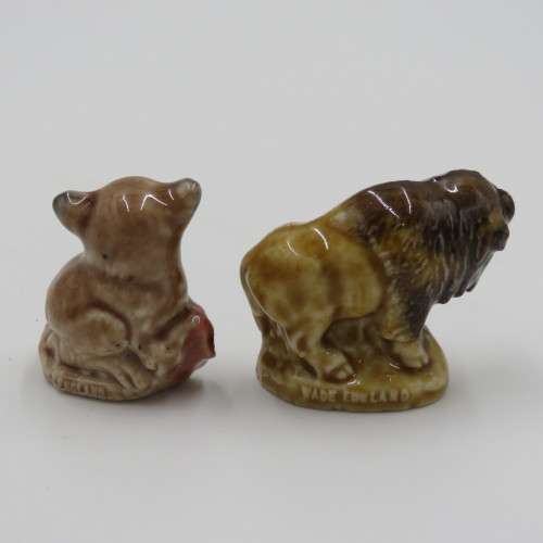 Lot of 5 vintage WADE Whimsicals - House and cat chipped
