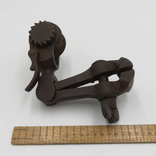 Antique vise clamp with ratchet winch pulley