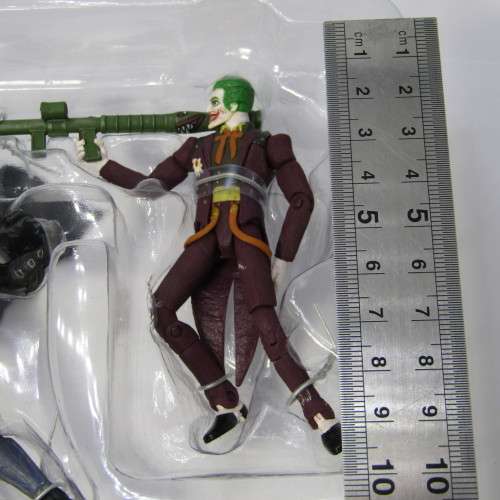 Dc Collectibles Batman vs The Joker action figurine - 2 pack