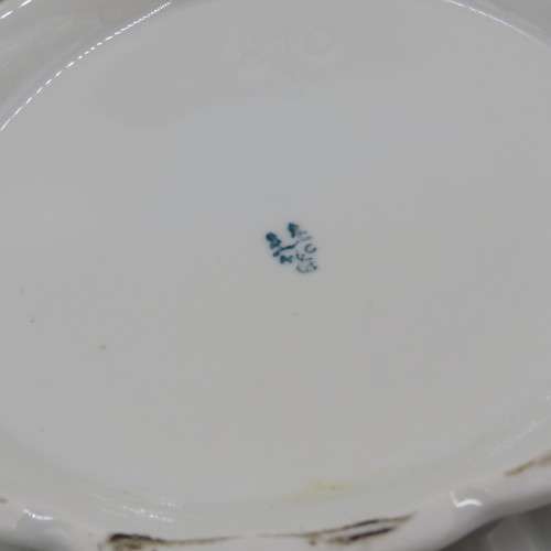 Beautiful porcelain soup tureen with lid - Small glazing chips on lid - Unclear makers mark