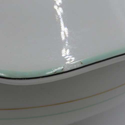 Beautiful porcelain soup tureen with lid - Small glazing chips on lid - Unclear makers mark