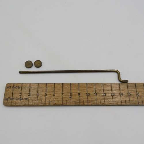 Antique brass pocket balancing scale in case - Some pieces missing