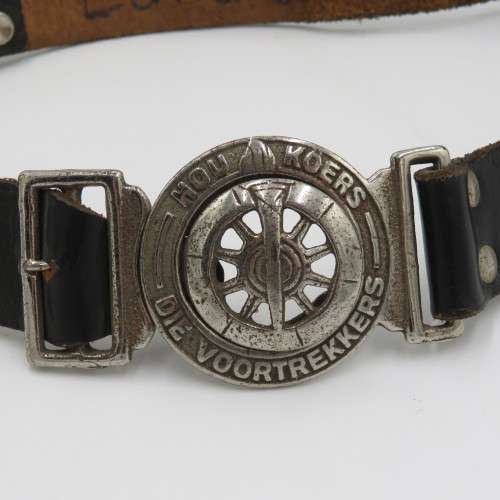 Vintage `Die Voortrekkers` leather belt and buckle - Length 71 cm