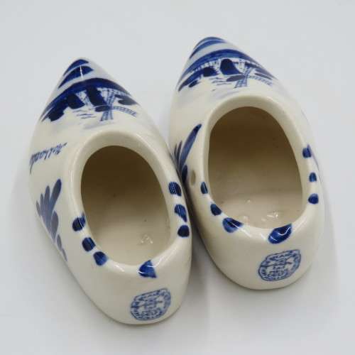 Pair of Blue and white Delft clogs ashtrays