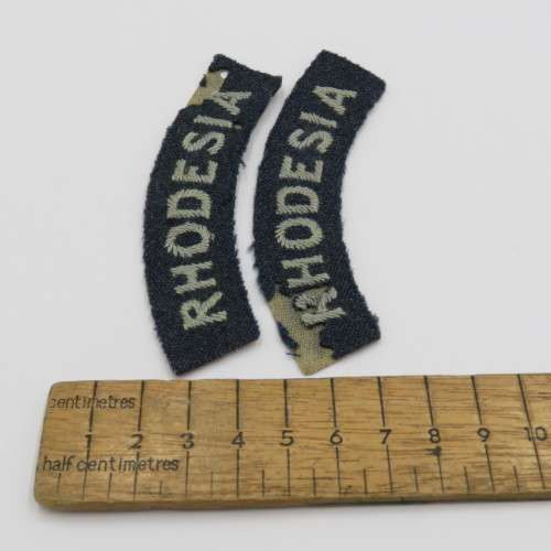 Pair of WW2 Rhodesian Air Force shoulder titles