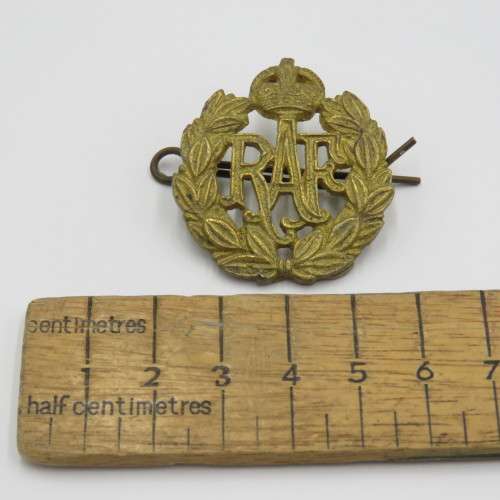 WW2 Royal Air Force cap badge