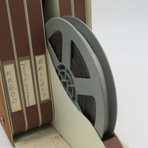 Set of 6 vintage 8mm Cartoons in Minette Reel container - Movies titles listed