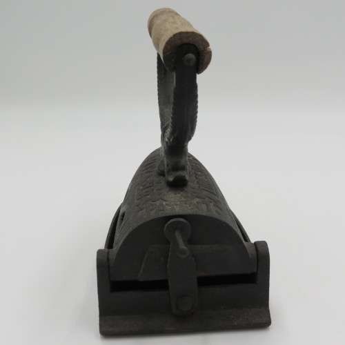 Antique Max EI6 Dresden Patent coal iron with wooden handle