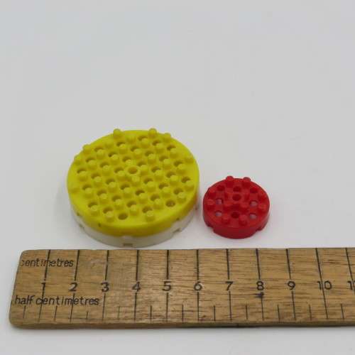 Large lot of vintage plastic building blocks - Smaller then LEGO