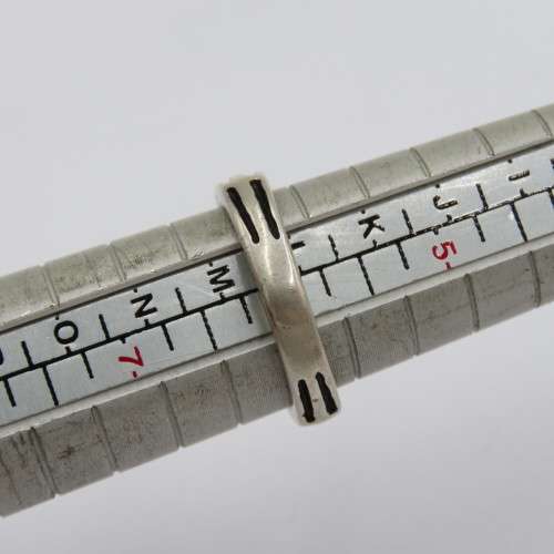 Sterling silver ring with inscription 1 Thes 4:3-4 - Weighs 3,7 g - Size L