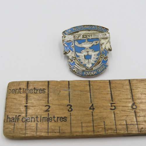 SA Nursing Association lapel badge