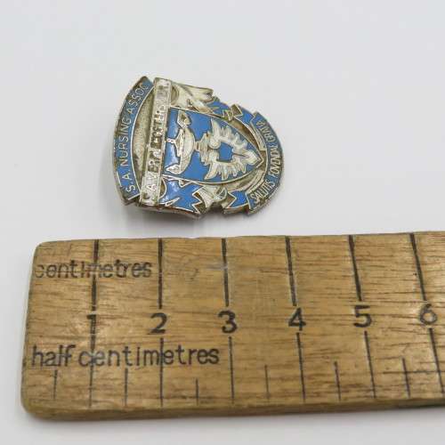 SA Nursing Association lapel badge