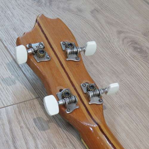 Vintage Banjo in case - Some clips missing - But still working - Length 91 cm