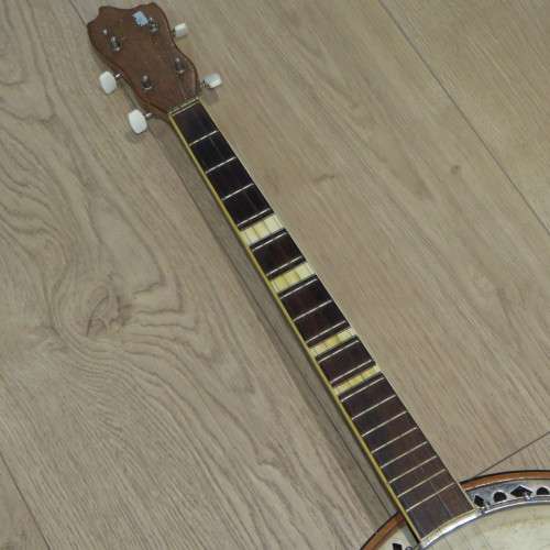 Vintage Banjo in case - Some clips missing - But still working - Length 91 cm