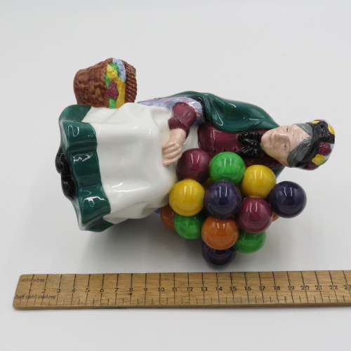 Vintage Royal Doulton HN1315 The Old Balloon seller figurine