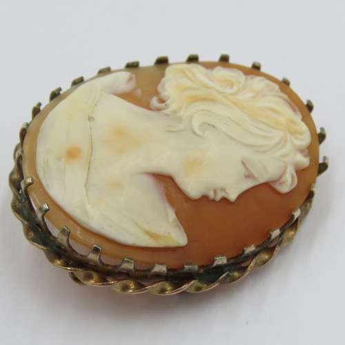 Vintage Cameo brooch in 9kt gold surround - Pin replaced - Weighs 6,2 g