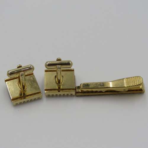 Vintage Tigers eye cufflinks and tie clip set