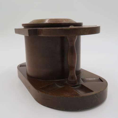 Vintage wooden humidor with stand for 6 smoking pipes