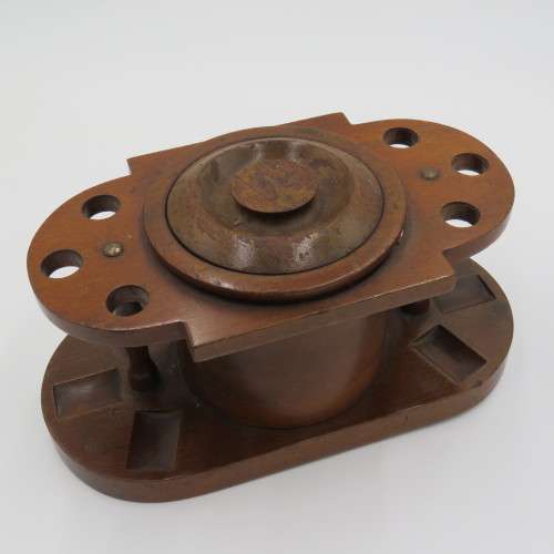 Vintage wooden humidor with stand for 6 smoking pipes