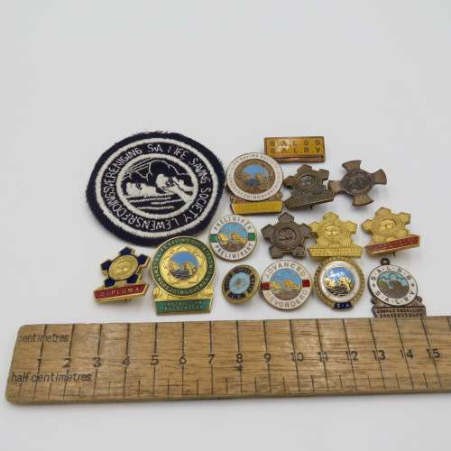 Lot of SA Life Saving Society badges