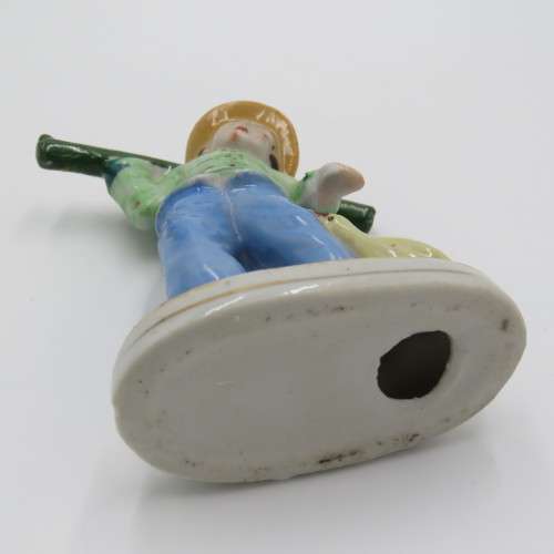 Vintage porcelain Chinese farmer salt and pepper shakers