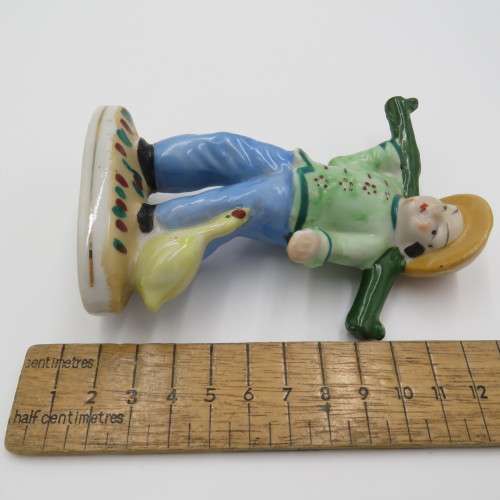 Vintage porcelain Chinese farmer salt and pepper shakers