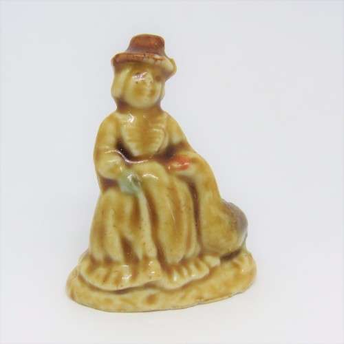 Vintage WADE Whimsies Mother Goose figurine