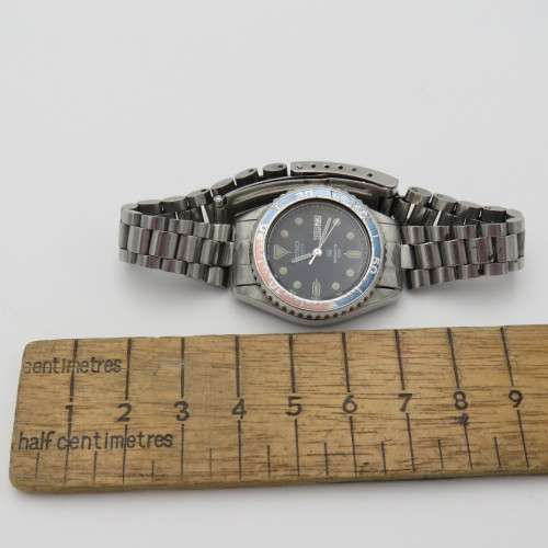 Vintage Seiko Quartz SQ Sports 100 ladies watch - 3423-008A - Working