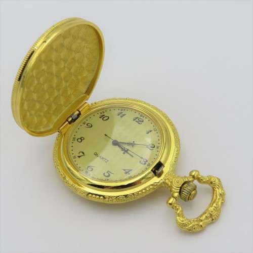 Full hunter quartz pocketwatch with Pope design - Needs battery