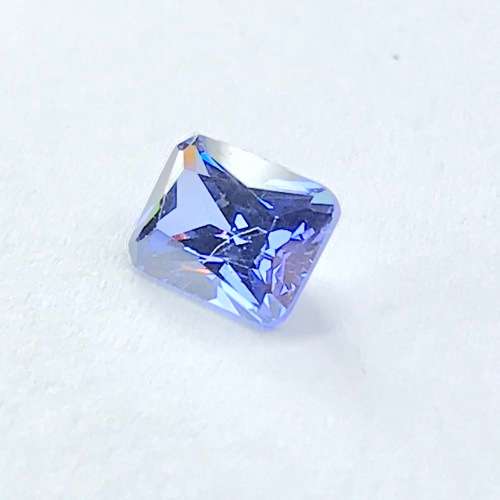 Tanzanite look-alike cubic zirconia 1,75 carat - princess cut - @ CRAZY R1 START