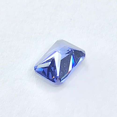 Tanzanite look-alike cubic zirconia 1,75 carat - princess cut - @ CRAZY R1 START