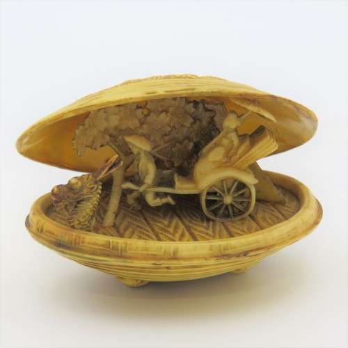 Japanese shell art tourist replica